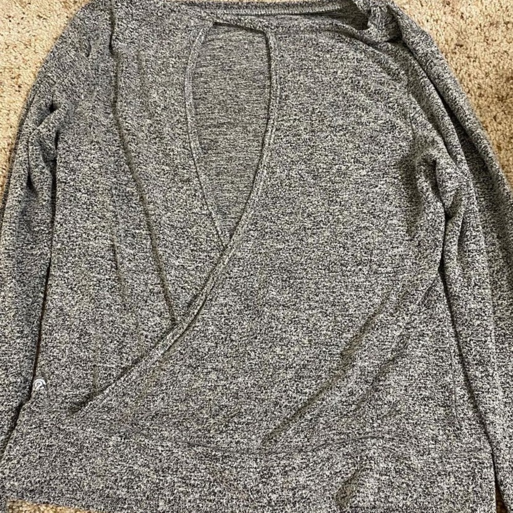 Comfy long sleeve T-shirt with open back